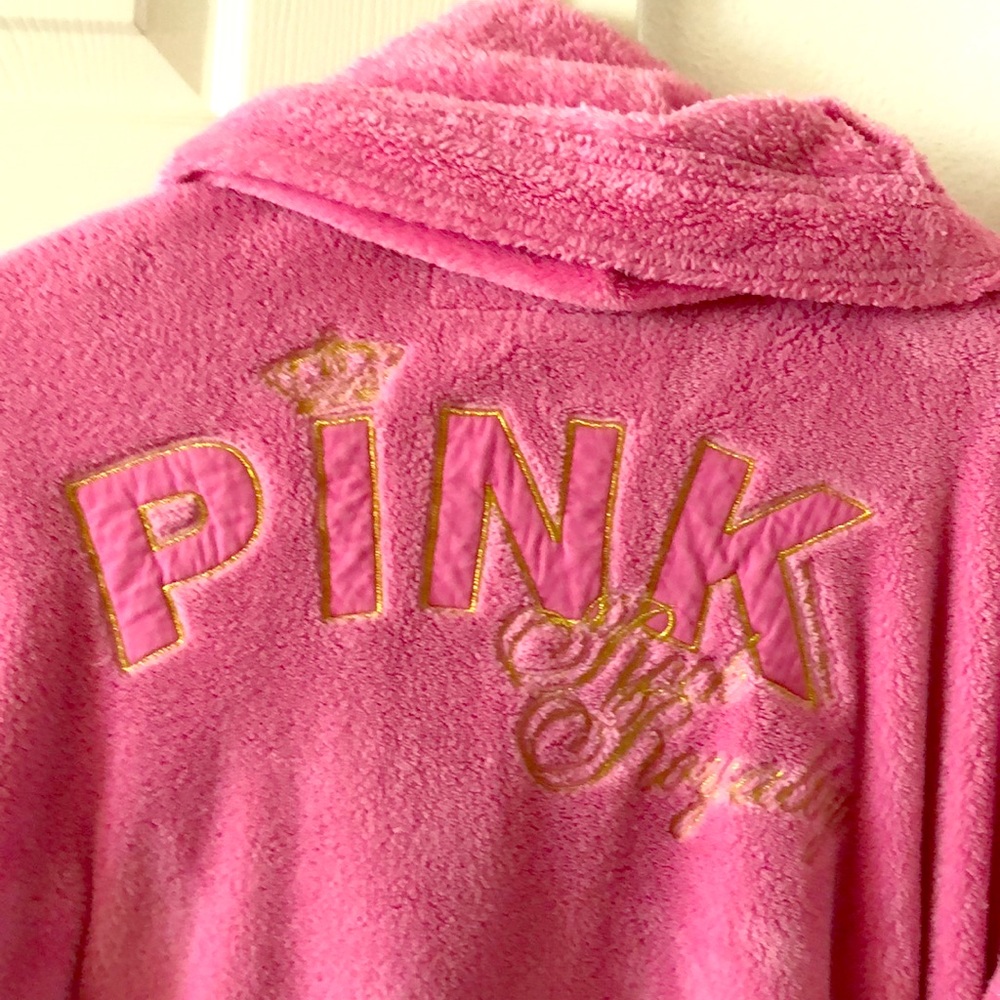 Victoria’s Secret PINK fleece robe.